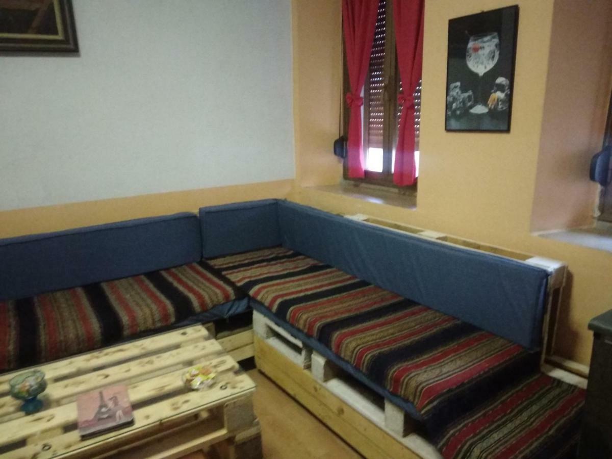 My Hostel In Berat Bagian luar foto